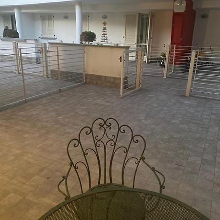 Senza Pensieri Residence Zero Carlo Urbino Крема Екстер'єр фото